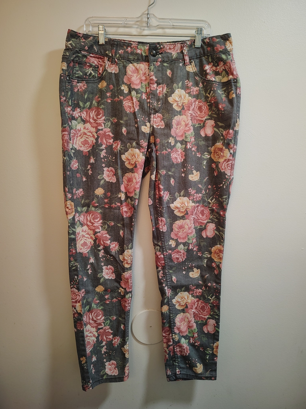 Lane Bryant Skinny Jeans with Pink & Cream Rose Print on Charcoal